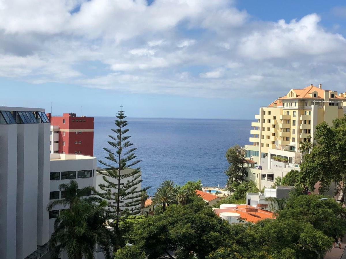 Astro Vista Madeira Apartments ฟุงชาล ภายนอก รูปภาพ